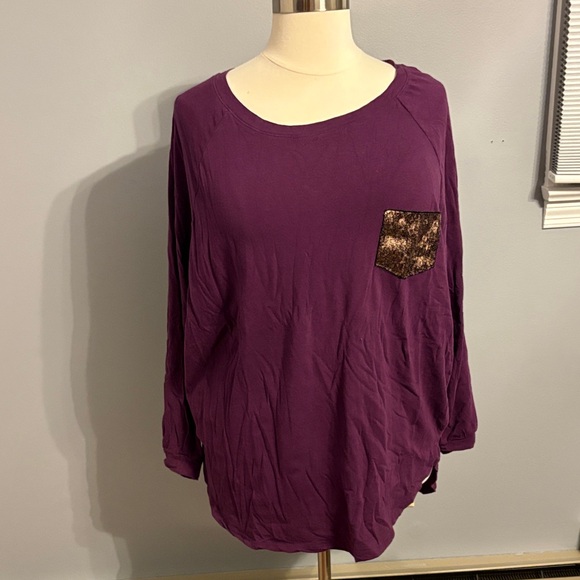 Chicsoul Tops - Sequin Pocket Long Sleeve Tee in Plum